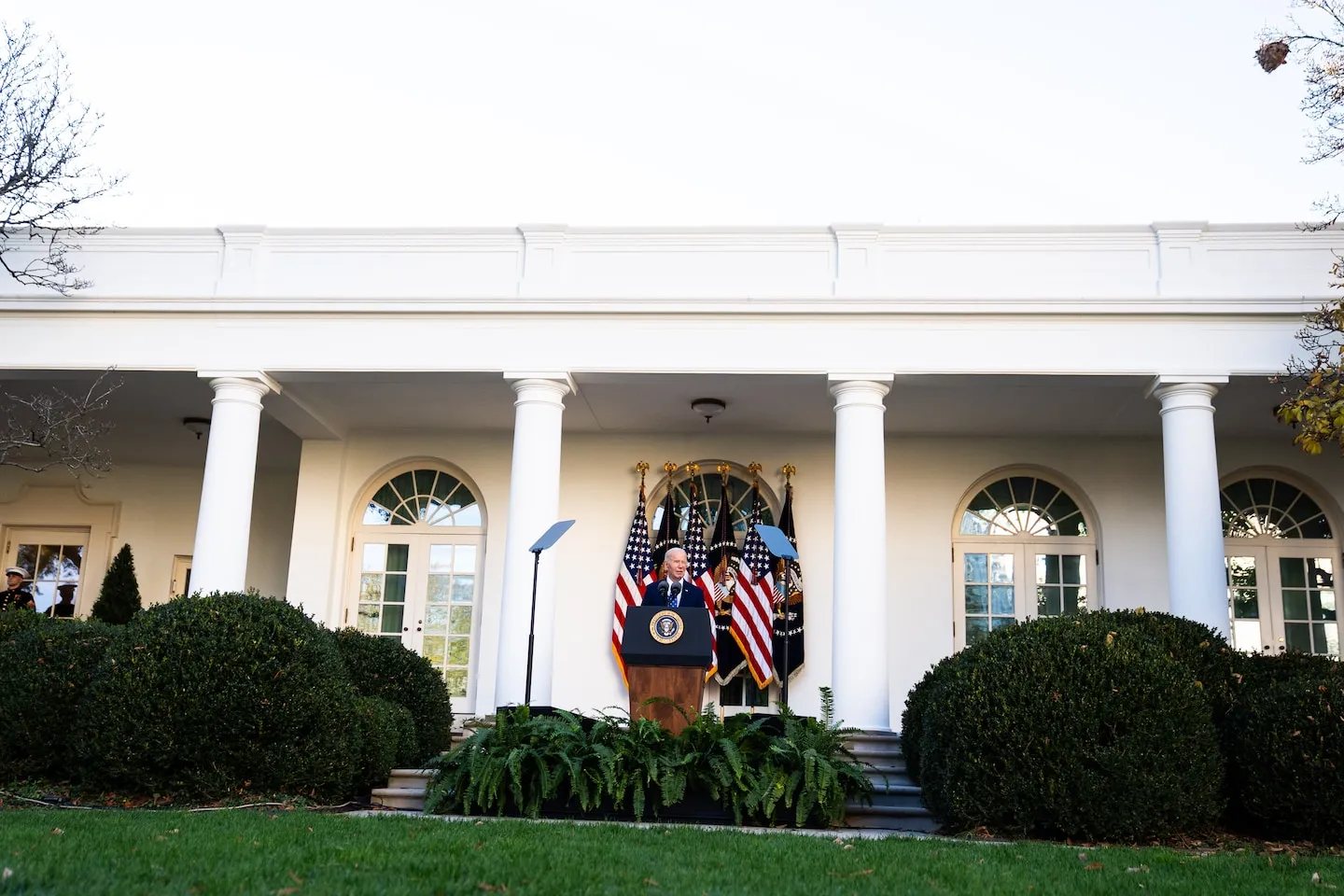 Джо Байден і його самотня боротьба за американську демократію